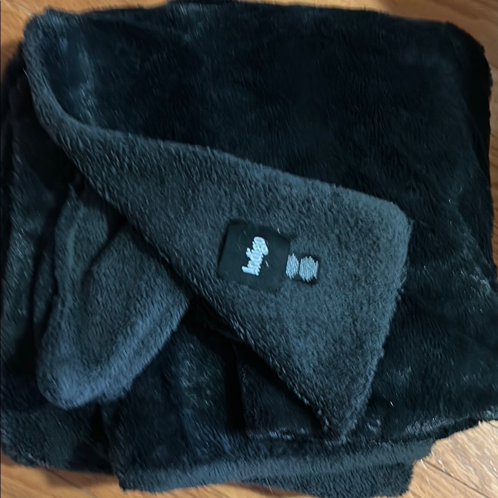 Cozy Black Fleece Blanket